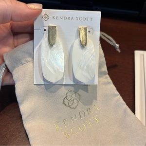 Ivory pearl Kendra Scott earrings